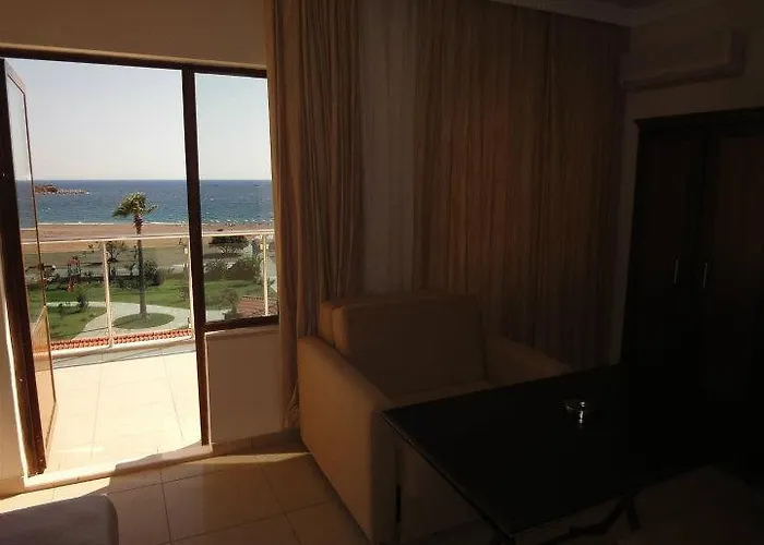 ホテル Adaburnu Goelmar